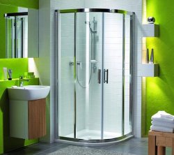 Duża kabina… to więcej miejsca na relaks pod prysznicem